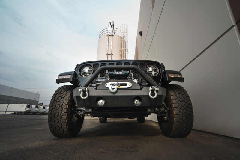 DV8 Offroad 07-18 Jeep Wrangler JK/JL FS-15 Steel Stubby Front Bumper w/ Fog Lights