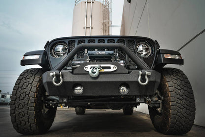 DV8 Offroad 07-18 Jeep Wrangler JK/JL FS-15 Steel Stubby Front Bumper w/ Fog Lights