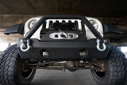 DV8 Offroad 07-18 Jeep Wrangler JK/JL FS-15 Steel Stubby Front Bumper w/ Fog Lights