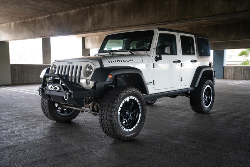DV8 Offroad 07-18 Jeep Wrangler JK/JL FS-15 Steel Stubby Front Bumper w/ Fog Lights